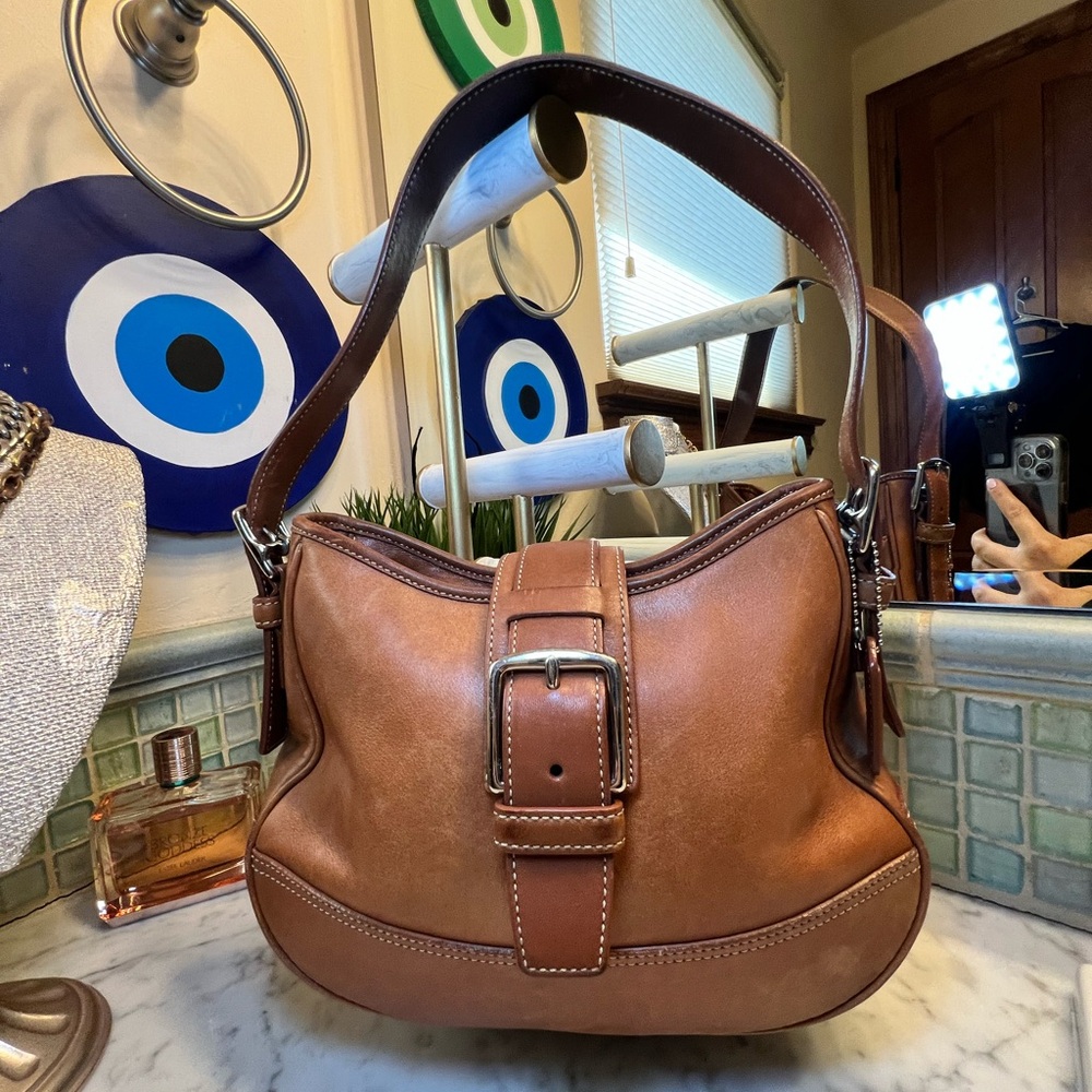 COACH Hampton Brown Leather
Hobo Shoulder Bag